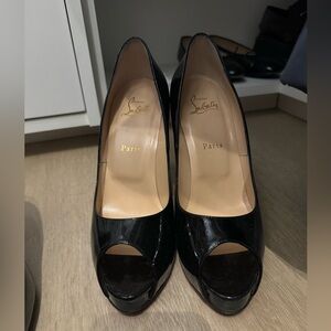 Christian Louboutin Privé Open Toe Pump